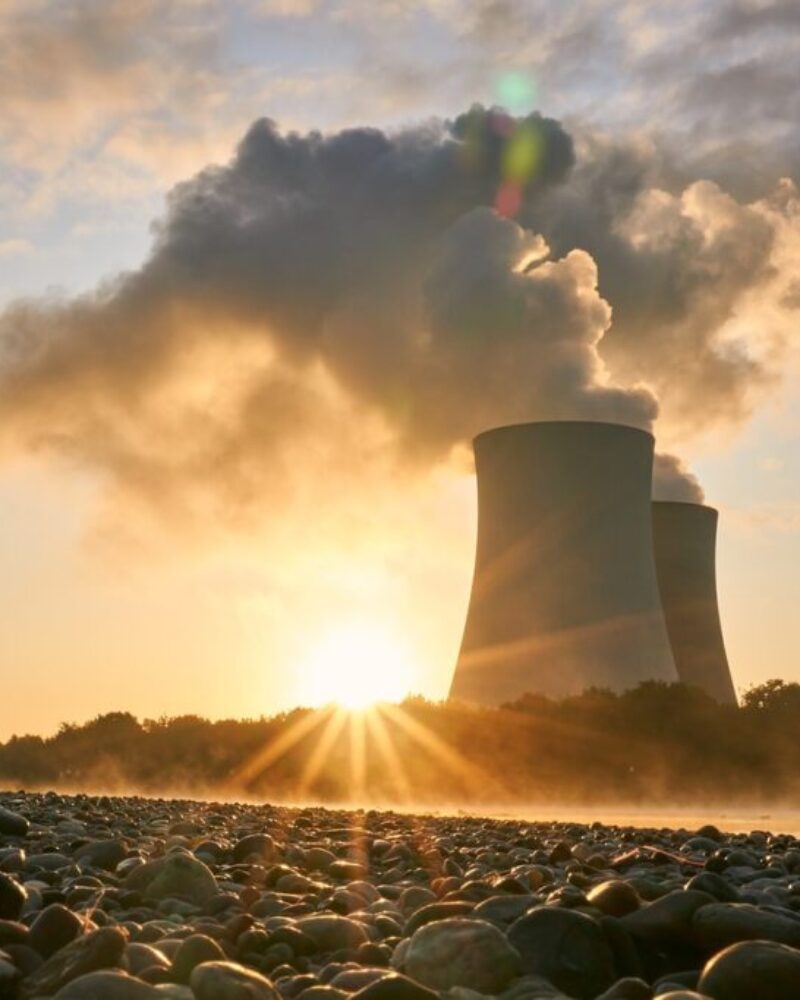 nuclear-power-plant-4535761_1280